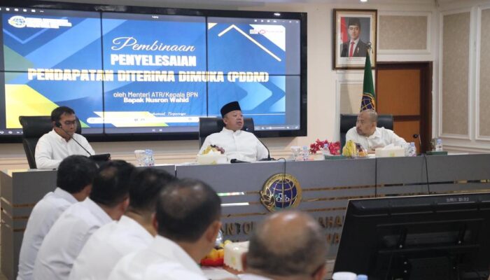 Dengar Langsung Persoalan Layanan di Lapangan, Menteri Nusron Kumpulkan Sejumlah Kepala Kantor Pertanahan di Jabar
