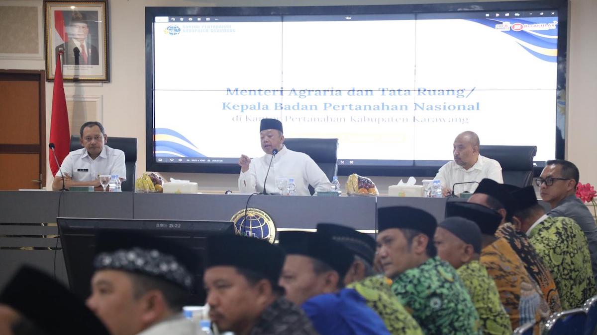 Pertemuan Menteri Nusron dengan para tokoh agama dan adat. (dok. atrbpn)