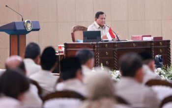 Presiden Prabowo saat rapat kabinet di awal tahun 2026. (dok. Bakom RI)