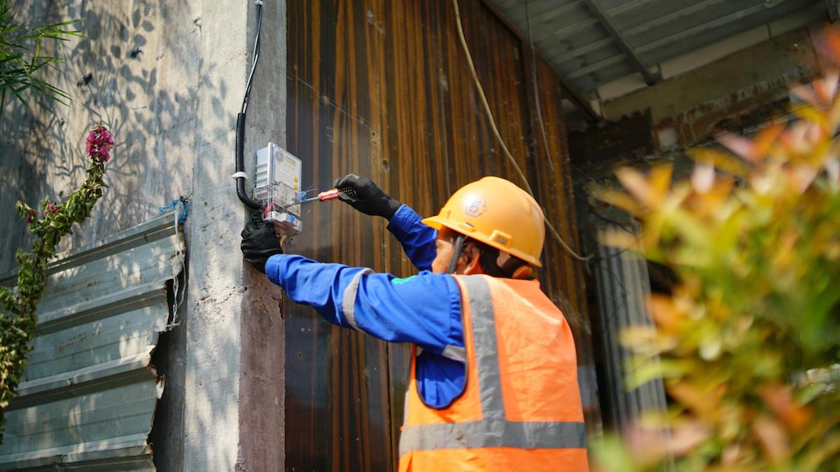 ilustrasi tambah daya listrik. (dok. istimewa)