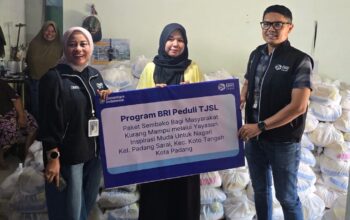 BRI BO Padang Salurkan Bantuan Paket Sembako Melalui Program BRI Peduli TJSL