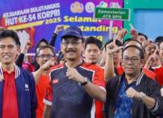 Sekjen ATR/BPN Ikuti Laga Eksibisi Pembukaan Kejuaraan Bulutangkis HUT ke-54 KORPRI